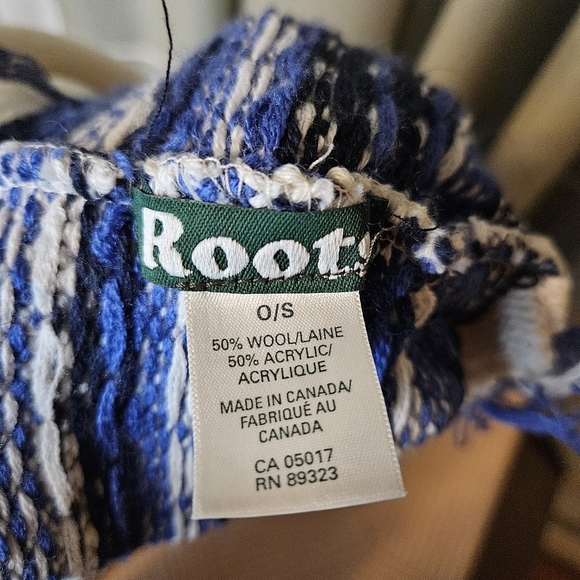 Roots Knit Hat Blue White Design Braided Ties Tassel Winter One Size Womens Wool - Picture 8 of 9